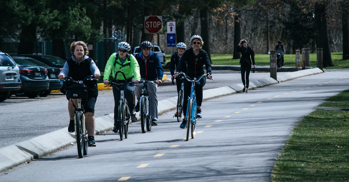 découvrez l'univers du cyclisme : conseils, itinéraires, équipements et bienfaits pour la santé. que vous soyez débutant ou cycliste aguerri, plongez dans l'aventure du vélo avec notre guide complet.