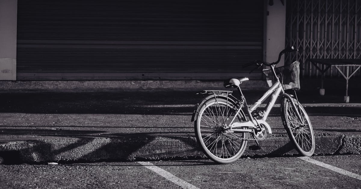 descubre la mejor iluminación para bicicletas y disfruta de paseos seguros durante la noche. encuentra faros, luces traseras y accesorios esenciales para una visibilidad óptima en tus recorridos.