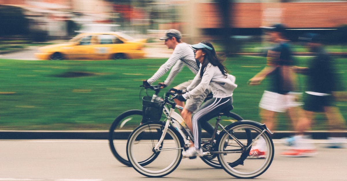 descubre el emocionante mundo del ciclismo: consejos, rutas y experiencias para ciclistas de todos los niveles. únete a la comunidad ciclista y mejora tu rendimiento sobre dos ruedas.