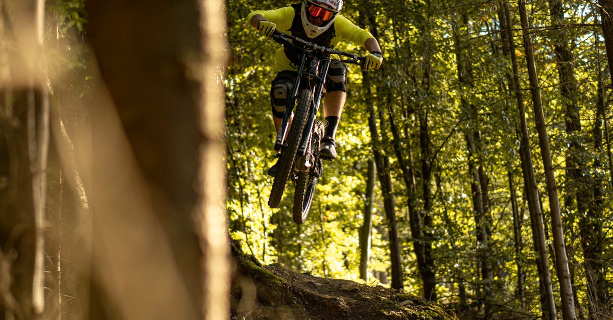 guantes de ciclismo diseñados para ofrecer comodidad y agarre en cada paseo. protege tus manos mientras disfrutas de tu pasión por el ciclismo. ¡descubre nuestra variedad de estilos y colores!