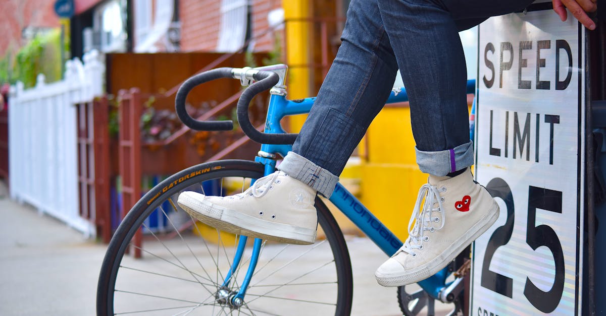 descubre nuestras zapatillas de ciclismo, diseñadas para ofrecer comodidad y rendimiento en cada ruta. ideales para ciclistas de todos los niveles, con tecnología avanzada y estilo moderno. ¡pedalea con confianza y mejora tu experiencia sobre dos ruedas!