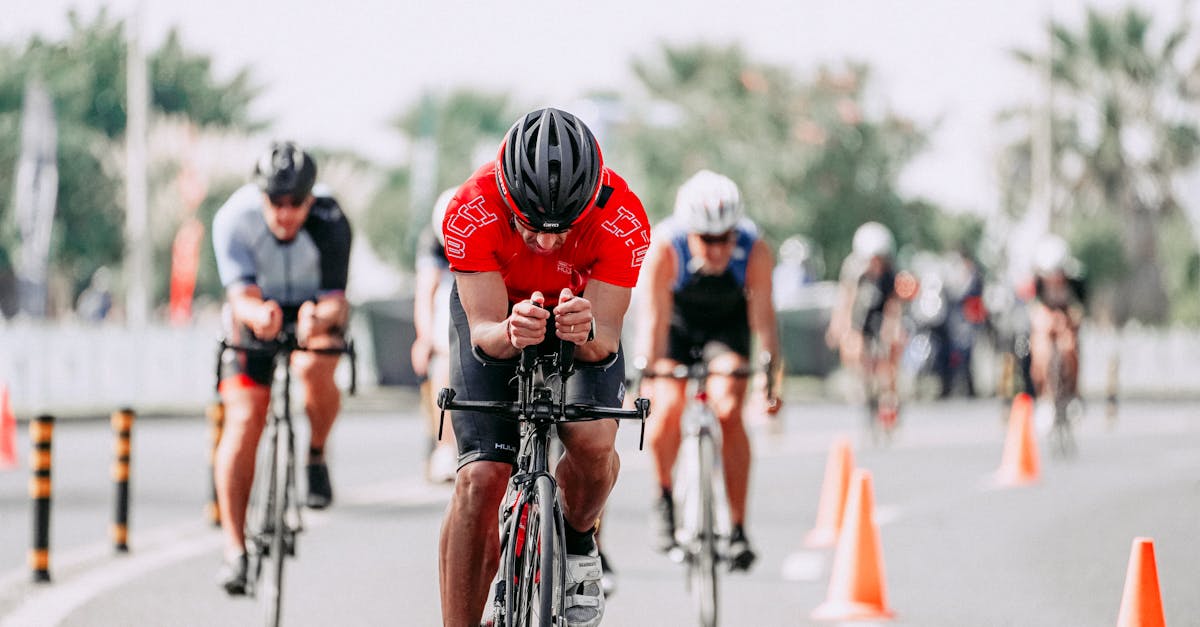 descubre el emocionante mundo de la velocidad en el ciclismo. aprende técnicas, consejos y recomendaciones para mejorar tu rendimiento y alcanzar nuevas marcas en tus rutas en bicicleta.