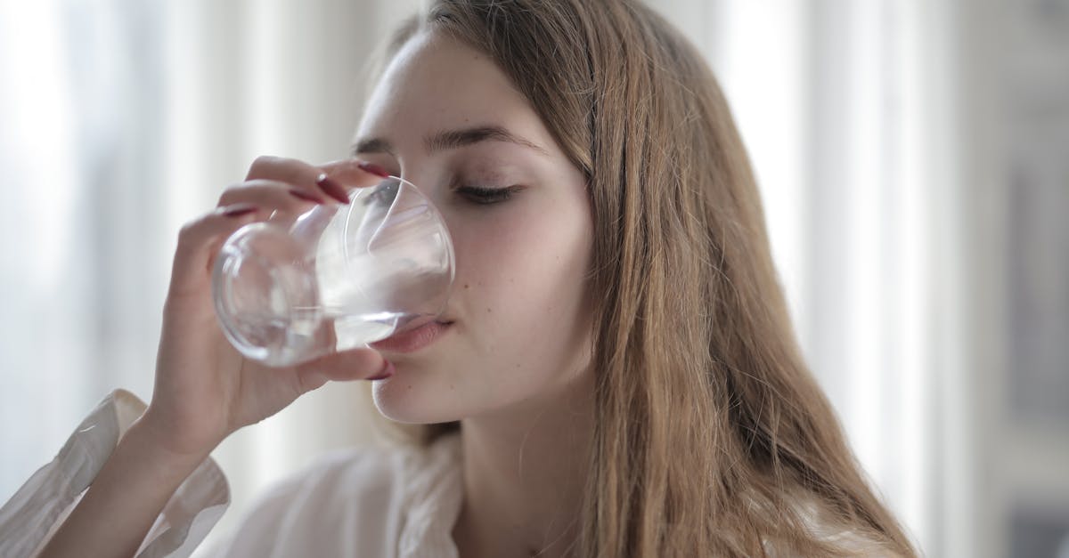 la hidratación es esencial para mantener un cuerpo saludable y enérgico. descubre la importancia del agua para tu bienestar, consejos para una adecuada ingesta y cómo mejorar tu hidratación diariamente.