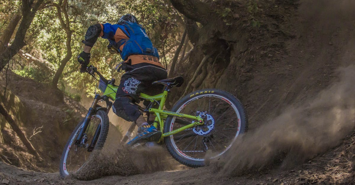 descubre la emoción del mountain biking: aventuras sobre dos ruedas en paisajes impresionantes. conquista montañas, disfruta de la naturaleza y desafía tus límites en cada recorrido.