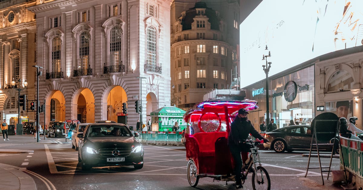 lights for urban bikes que garantizan tu seguridad y visibilidad en la ciudad. descubre nuestra selección de luces led brillantes y recargables, perfectas para ciclistas urbanos.