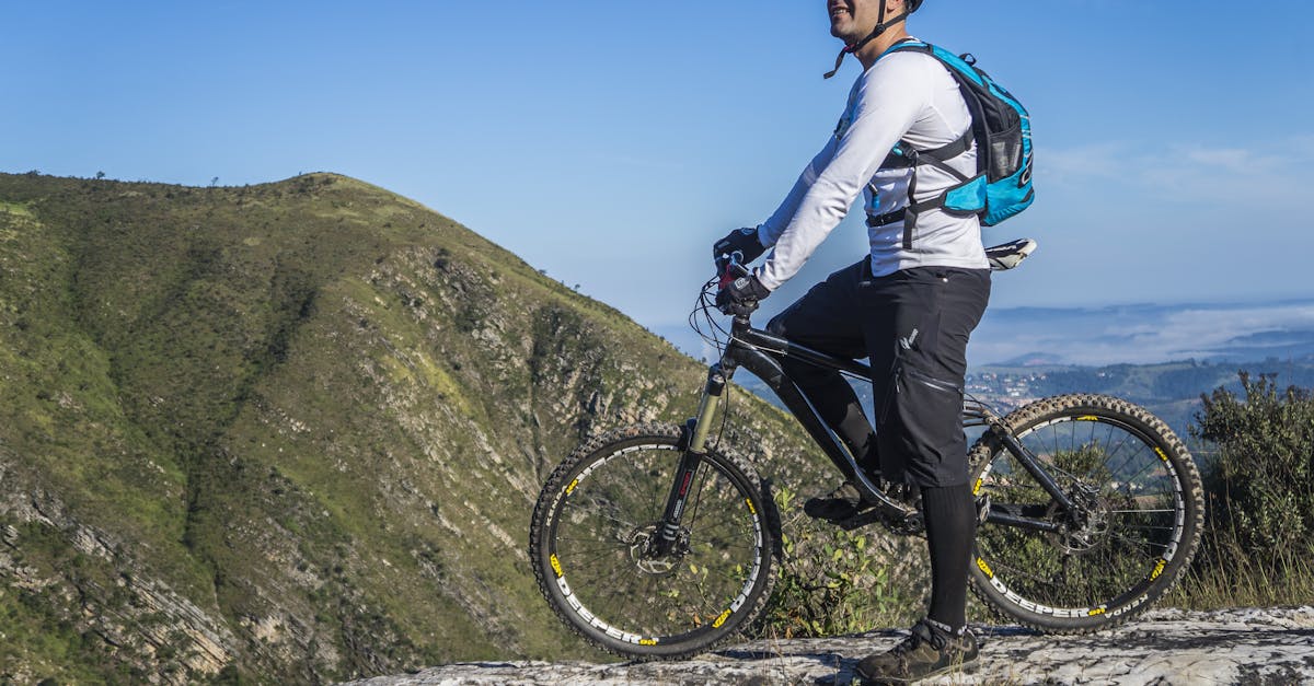 descubre el apasionante mundo del ciclismo: beneficios para la salud, rutas impresionantes y consejos para mejorar tu rendimiento. ¡súbete a la bicicleta y disfruta de la aventura sobre ruedas!